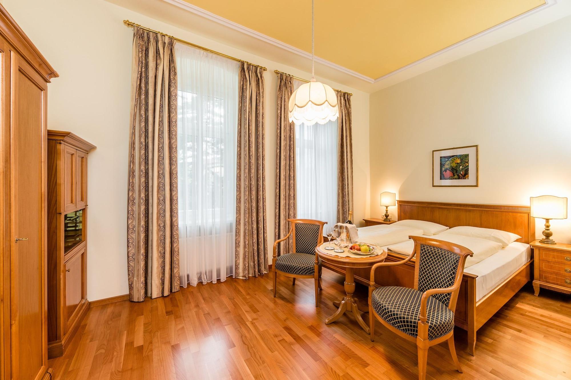 Villa Bavaria Мерано Экстерьер фото